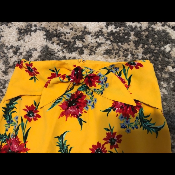 Express Skirt - Picture 4 of 4